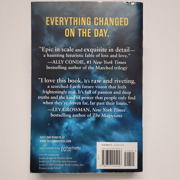 Icons By Margaret Stohl Book [Large Print] - Paperback - Picture 3 of 7